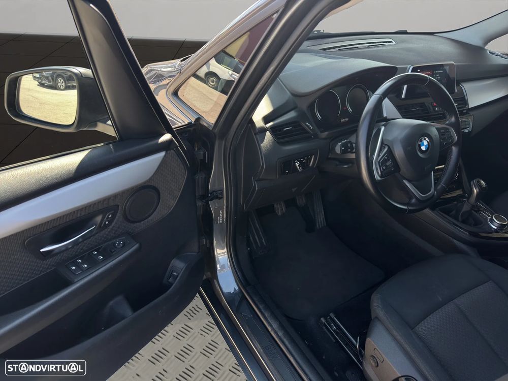 BMW 216 Gran Tourer - 22