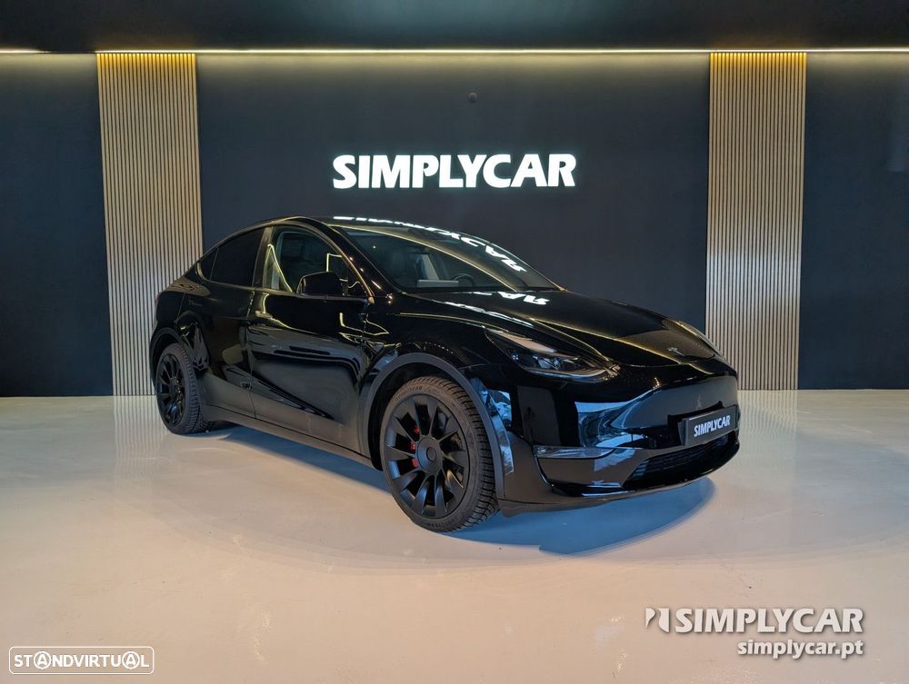 Tesla Model Y - 3