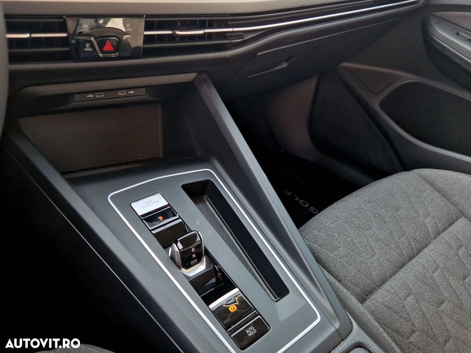 Volkswagen Golf 1.5 eTSI DSG MHEV Advanced - 16