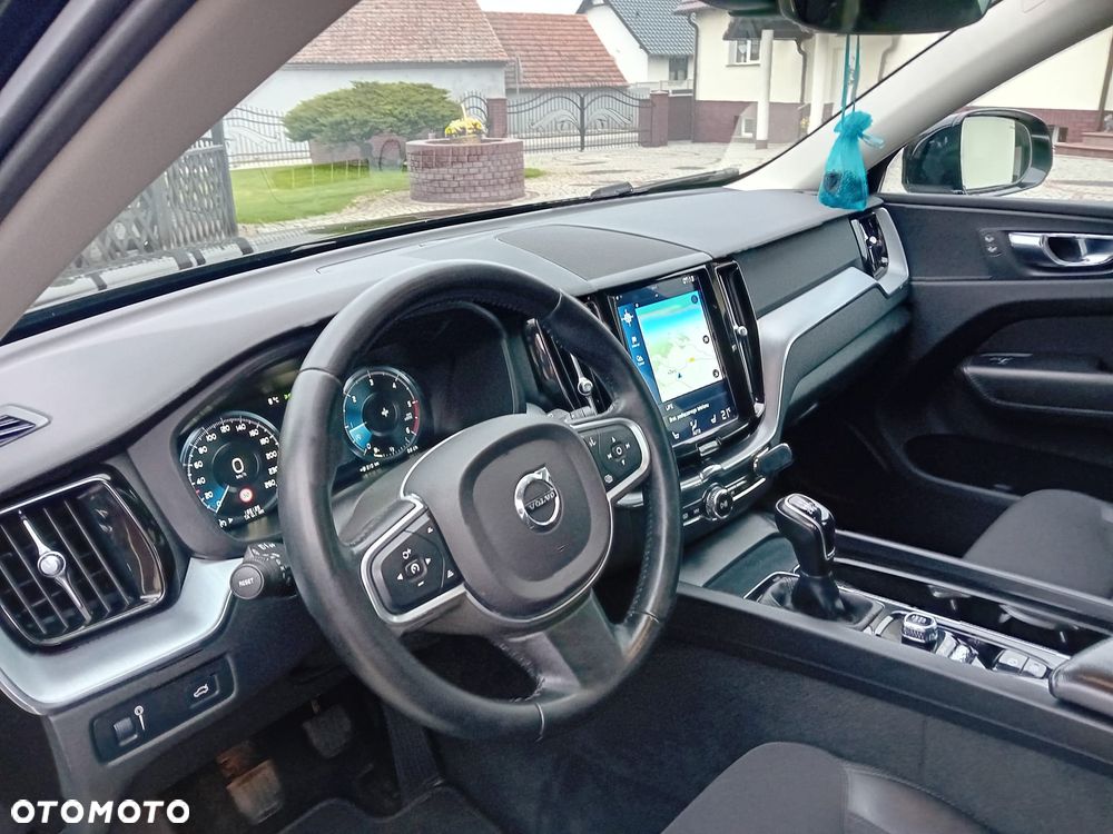Volvo XC 60 D3 Momentum Pro - 20