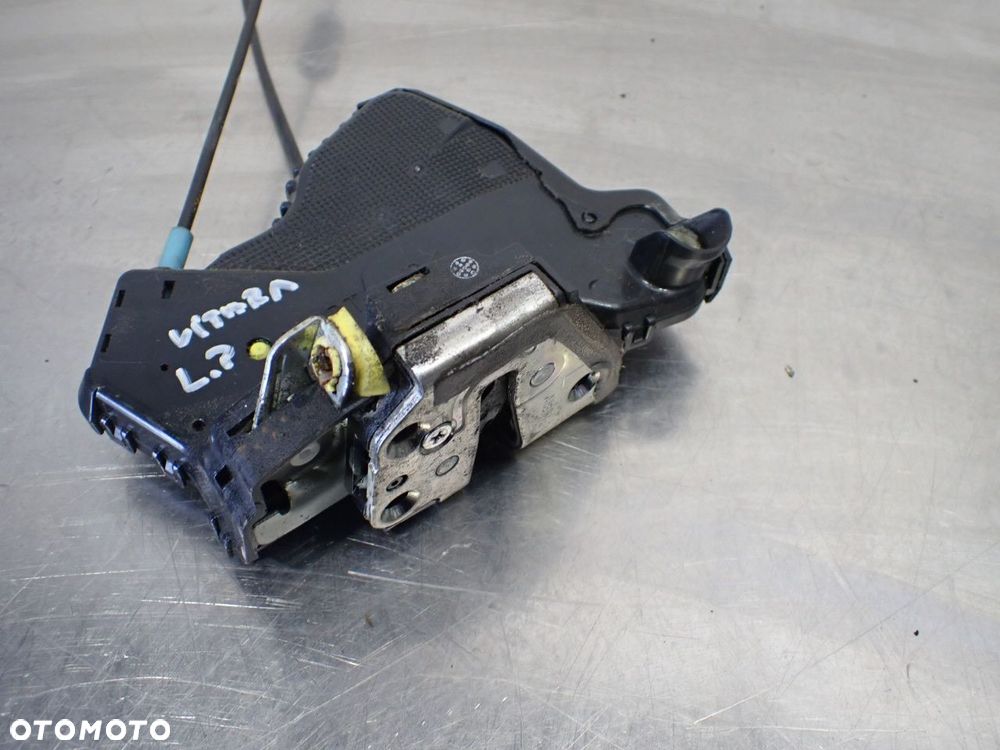 ZAMEK LEWY PRZÓD DRZWI SUZUKI GRAND VITARA II 1.9  6051100 - 8