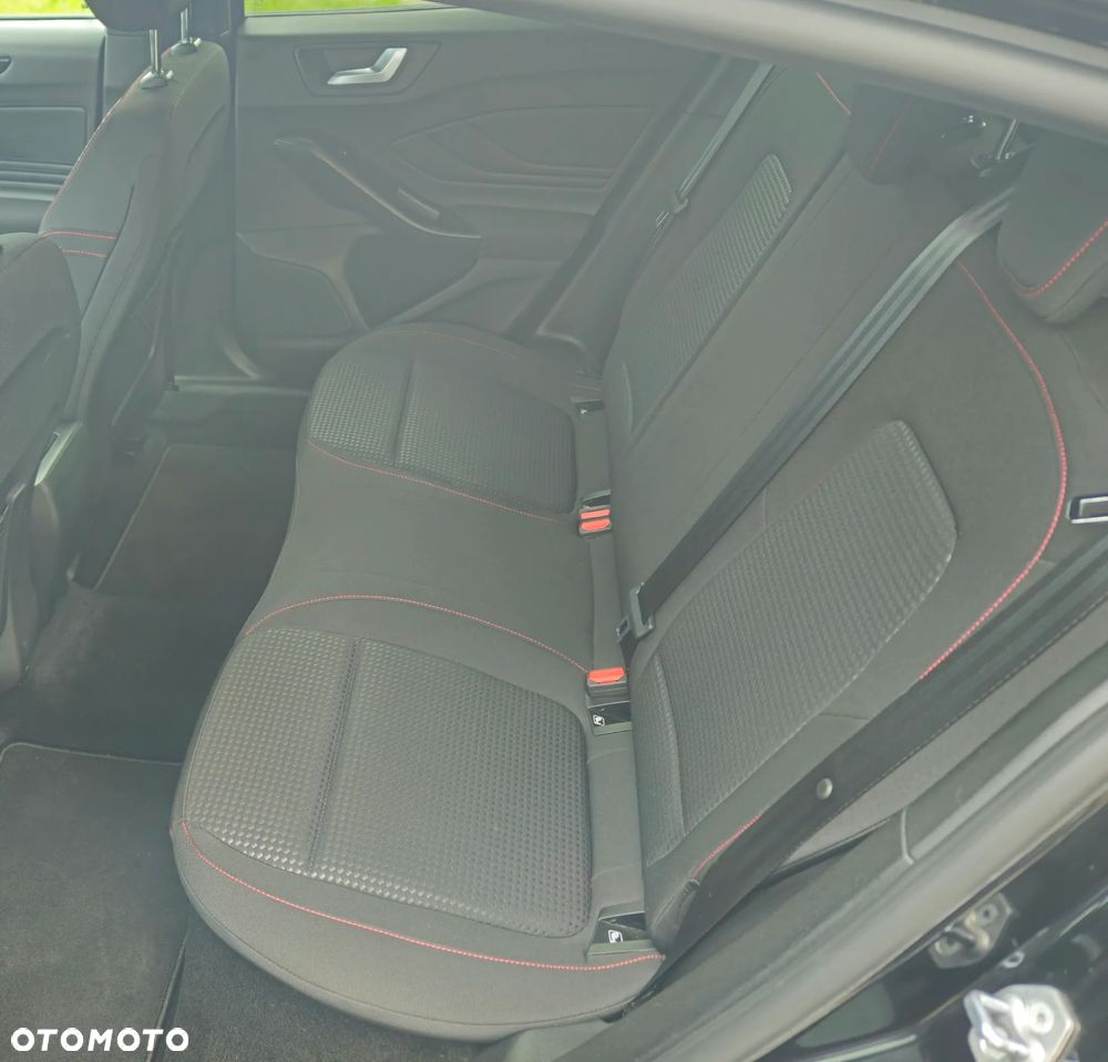 Ford Focus 1.5 EcoBoost Start-Stopp-System ST-LINE - 14