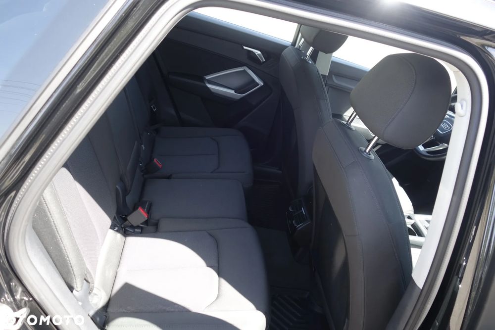 Audi Q3 35 TFSI S tronic - 9