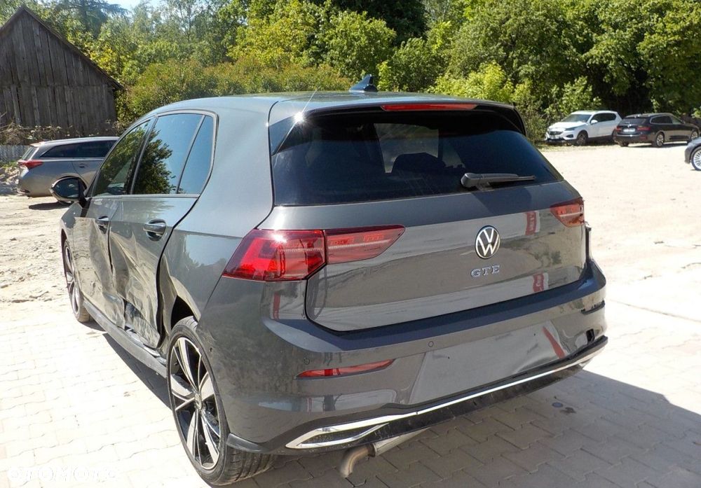 Volkswagen Golf - 12