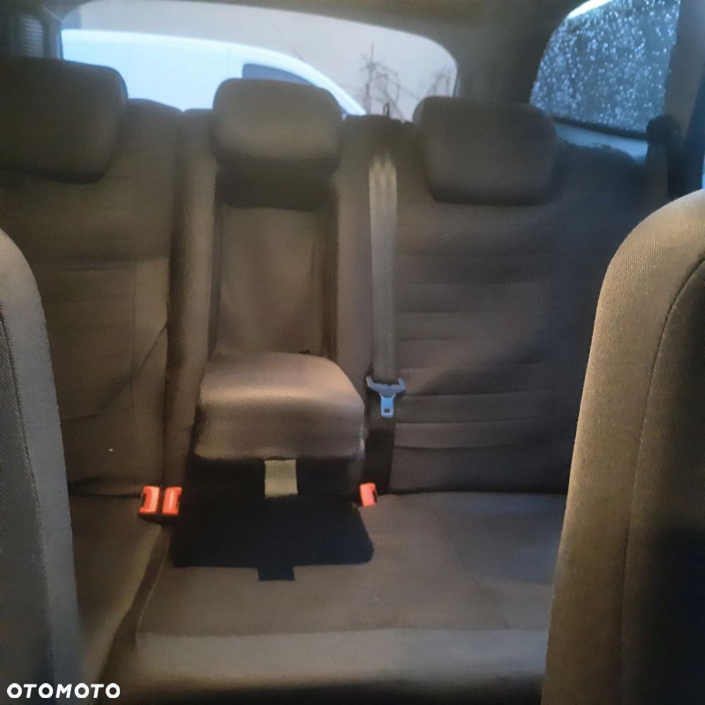 Ford Mondeo 2.0 TDCi Ambiente - 14