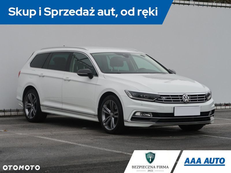 Volkswagen Passat - 2