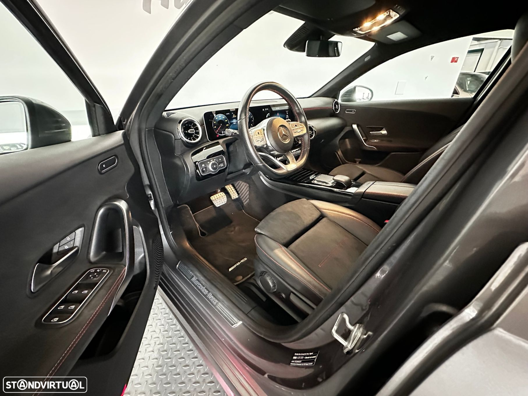 Mercedes-Benz A 180 7G-DCT AMG Line - 11