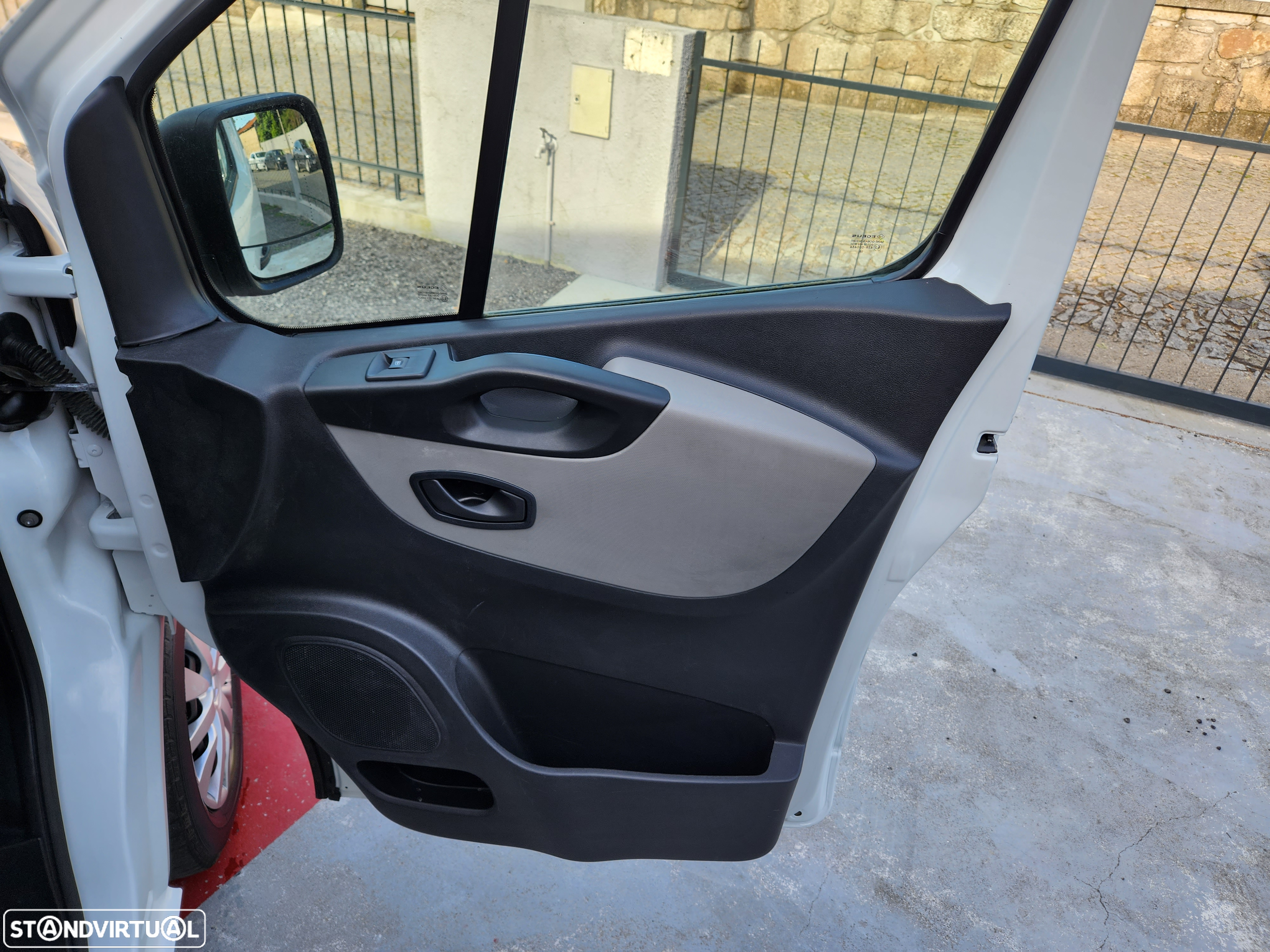 Renault TRAFIC - 28