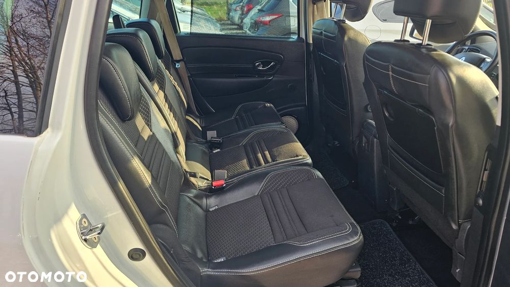 Renault Scenic dCi 130 FAP Start & Stop Bose Edition - 17