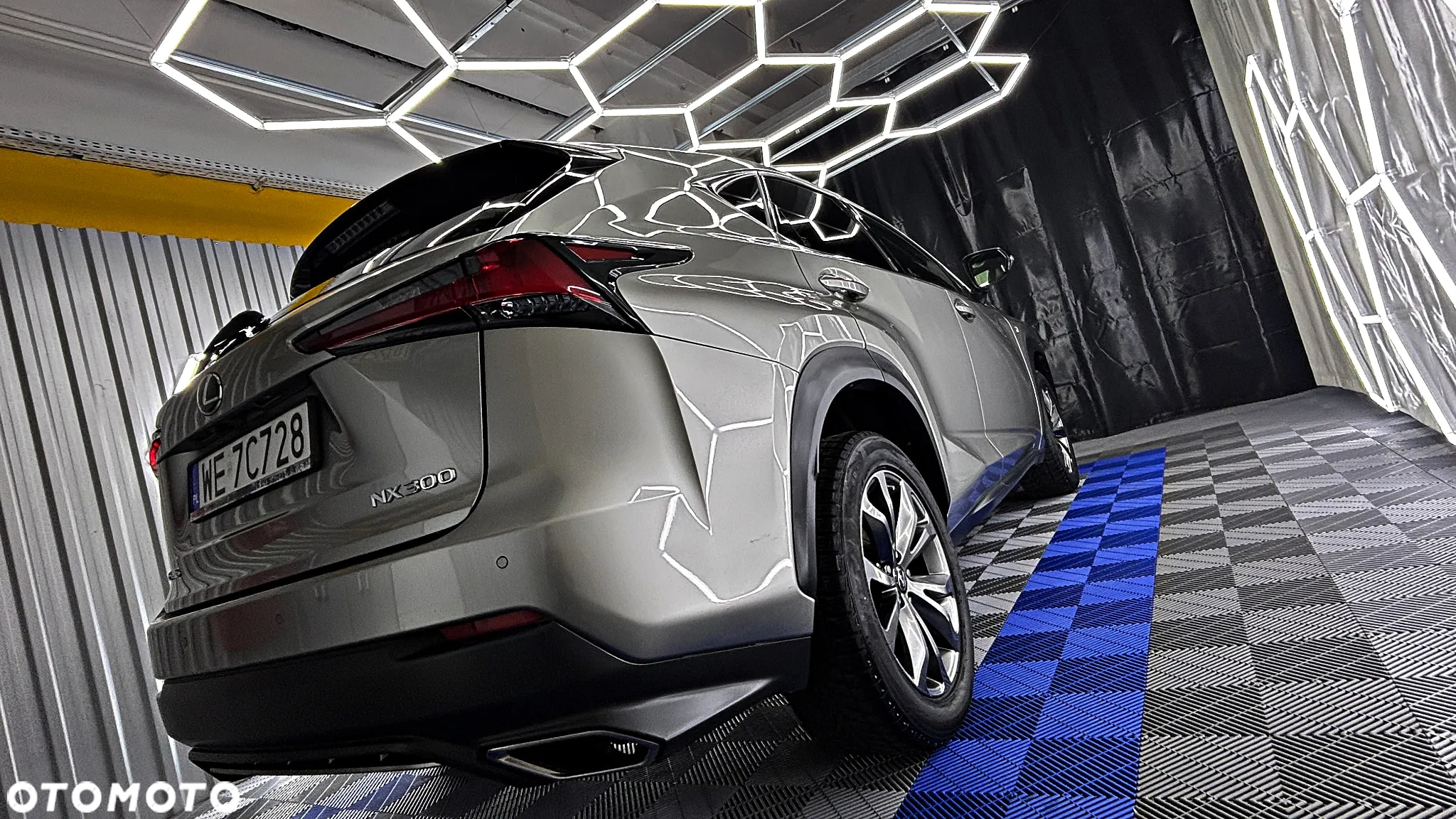 Lexus NX 300 F Sport AWD - 20