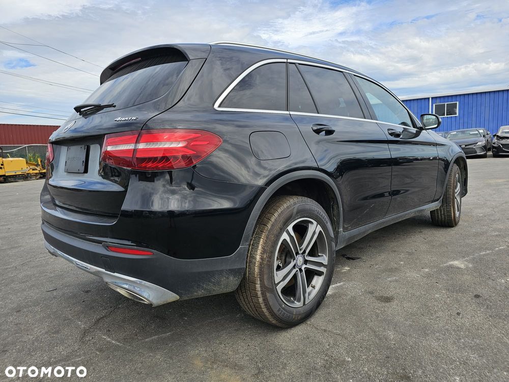 Mercedes-Benz GLC 300 4Matic 9G-TRONIC Exclusive - 16