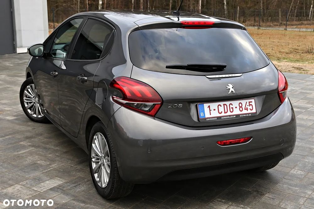 Peugeot 208 1.2 PureTech Style - 17