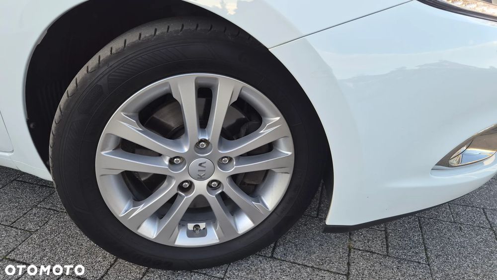 Kia Ceed 1.6 GDI Platinum Edition - 34