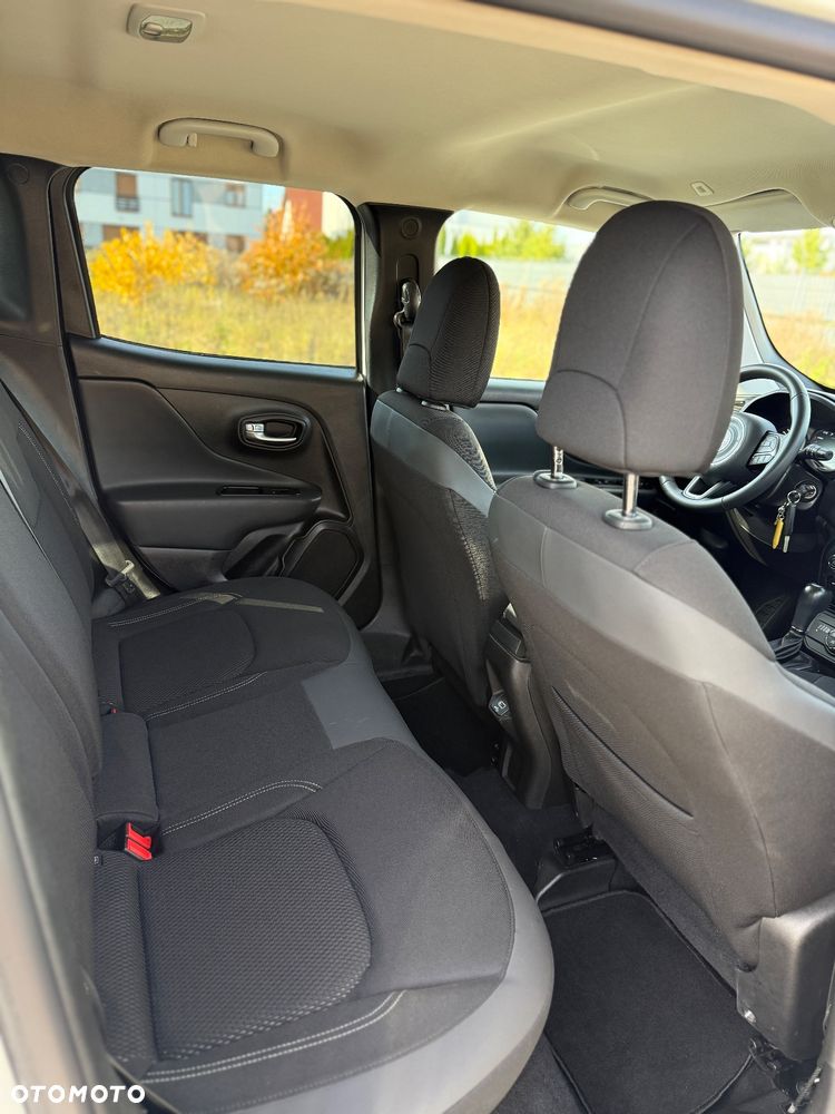 Jeep Renegade - 31