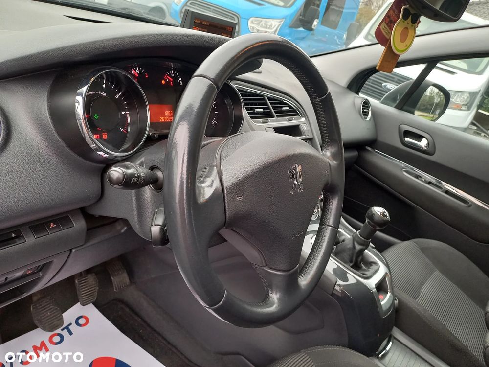 Peugeot 5008 - 19