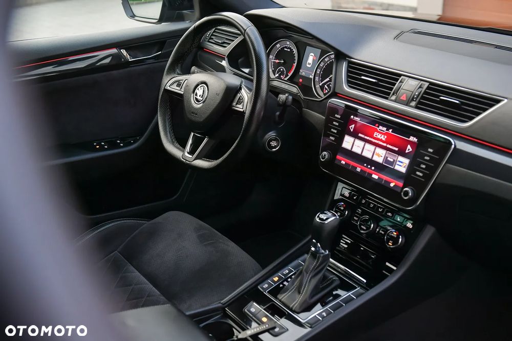 Skoda Superb 2.0 TDI 4x4 DSG SportLine - 30