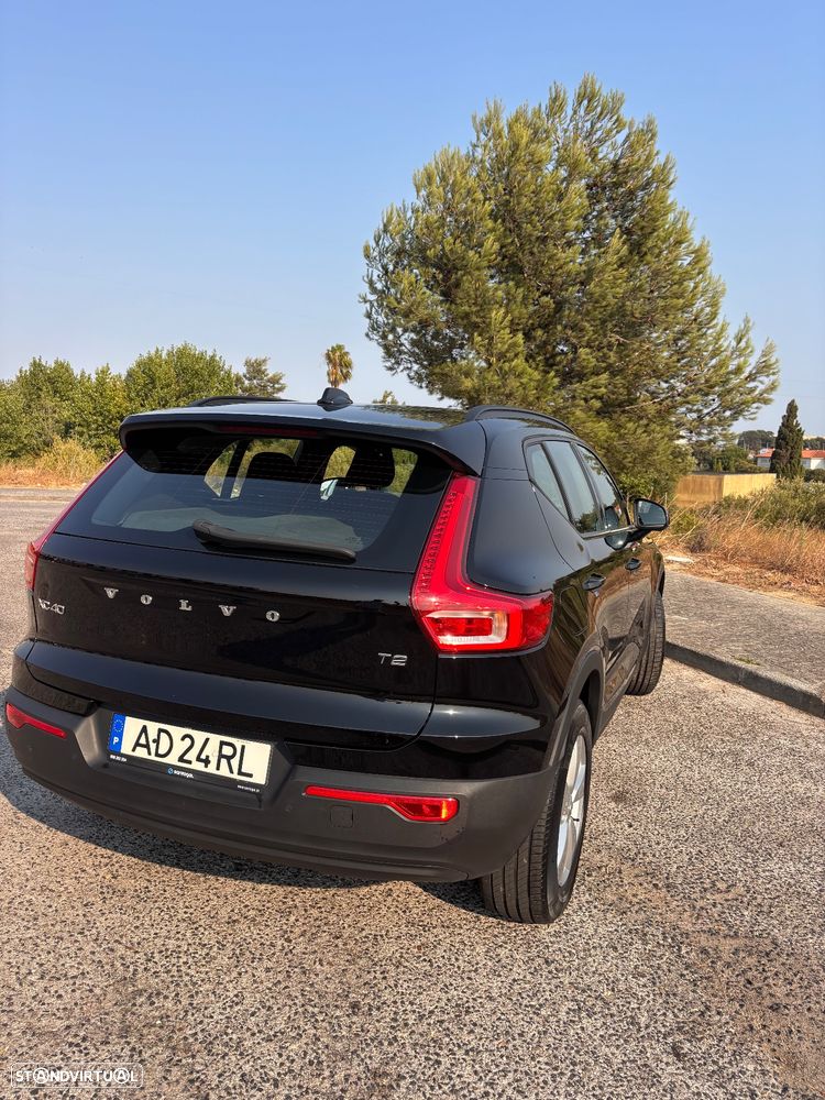 Volvo XC 40 1.5 T2 Momentum Core - 5