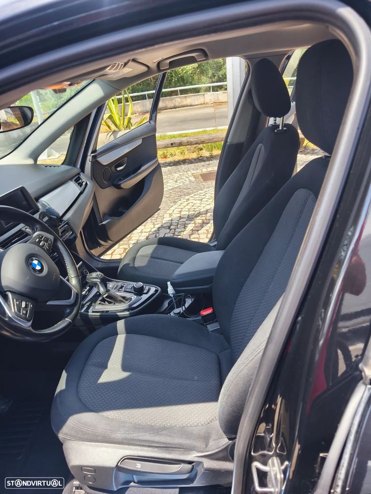 BMW 225xe Active Tourer - 12