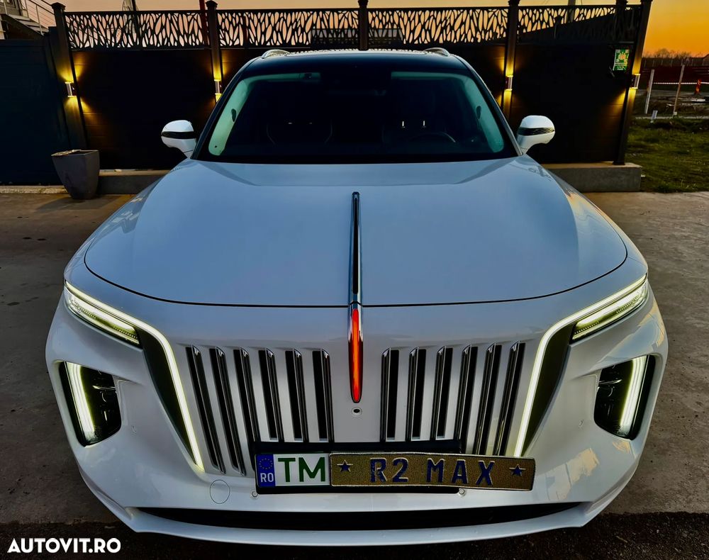 Hongqi E-HS9 - 3