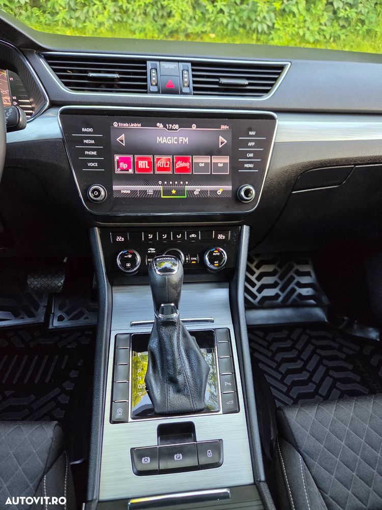 Skoda Superb 2.0 TDI DSG Selection - 19