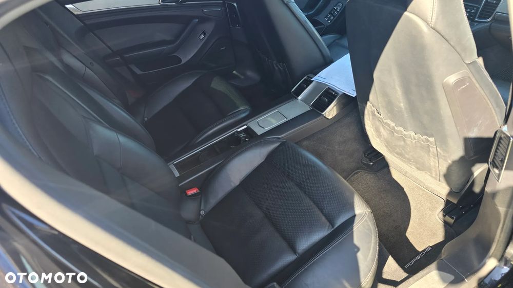 Porsche Panamera 4S Executive PDK - 29