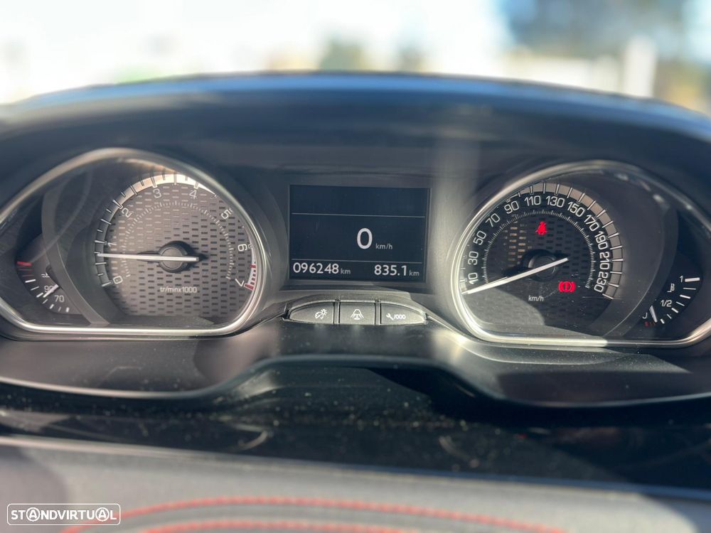 Peugeot 208 1.6 THP GTi - 9