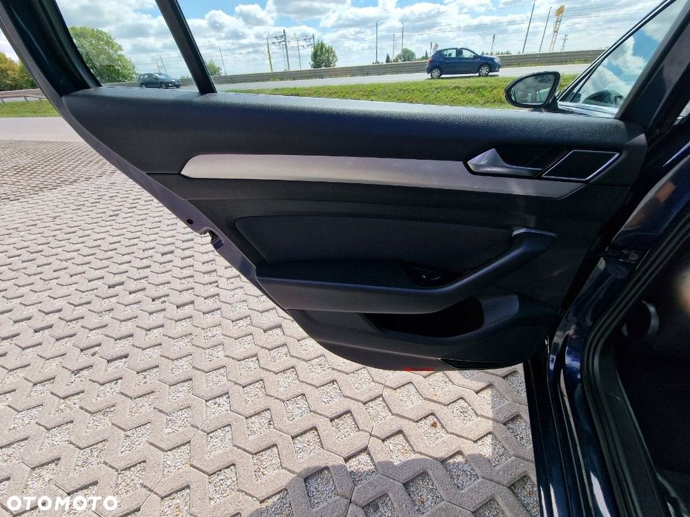Volkswagen Passat Variant - 20