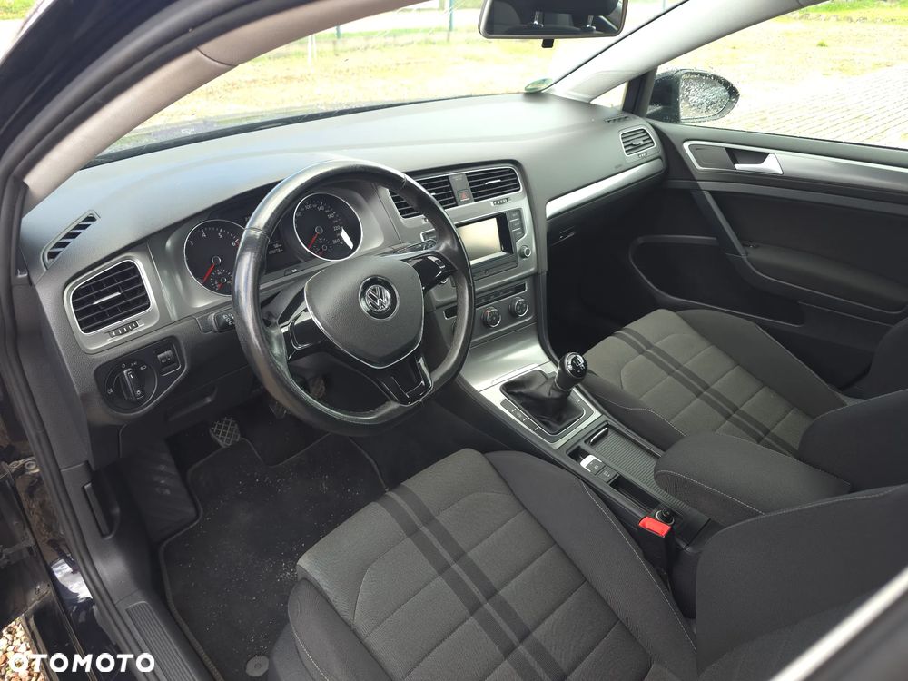 Volkswagen Golf 1.2 TSI BMT Trendline - 24