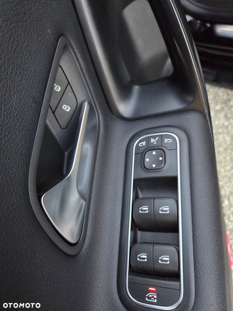 Mercedes-Benz CLA 180 d 8G-DCT - 28