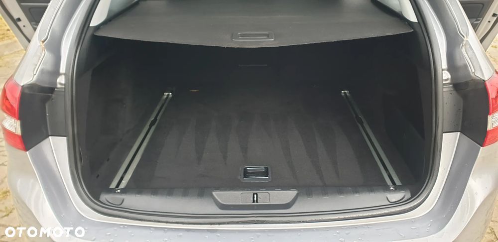 Peugeot 308 SW BlueHDi 150 Automatik Stop & Start Niveau 2 Business-Line - 21