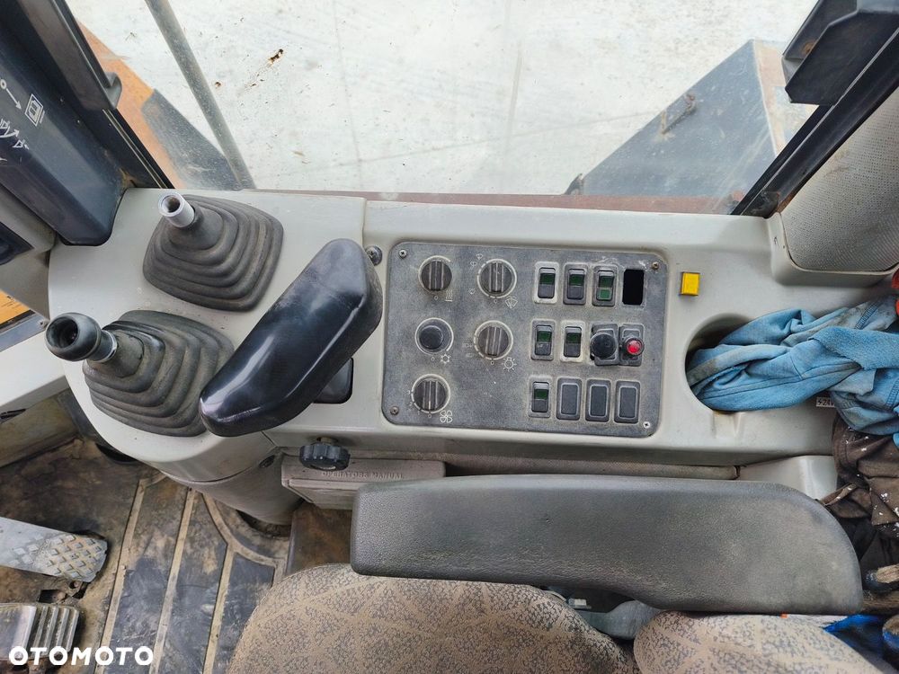Case 821C - 22