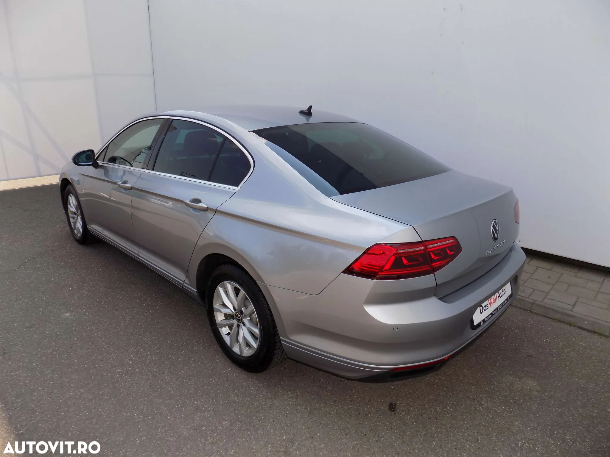 Volkswagen Passat 2.0 TDI DSG Comfortline - 3