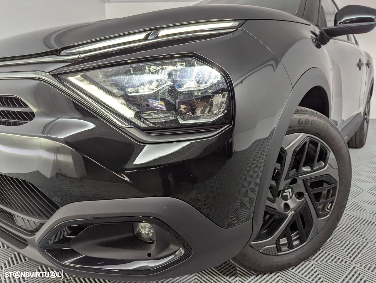 Citroën C4 X 1.2 PureTech Plus EAT8 - 15