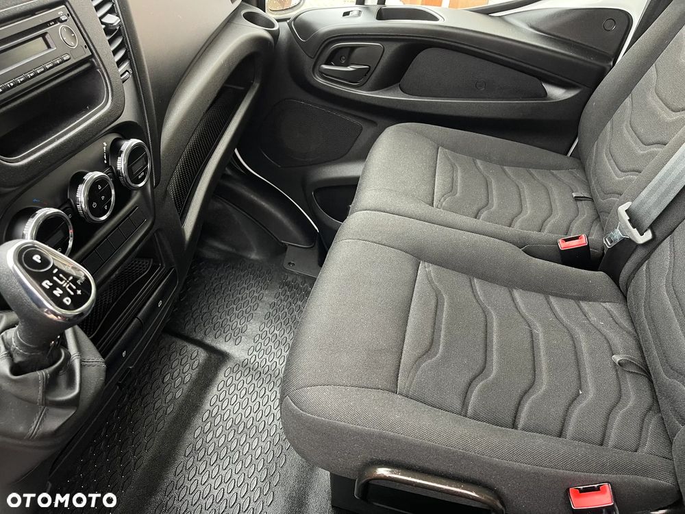 Iveco Daily Izoterma Winda - 17