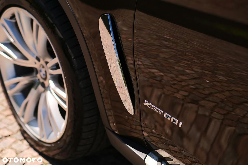 BMW X6 xDrive50i - 16
