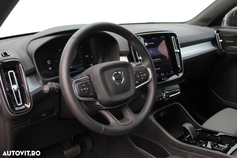 Volvo XC 40 B4 AT FWD MHEV Ultimate Dark - 10