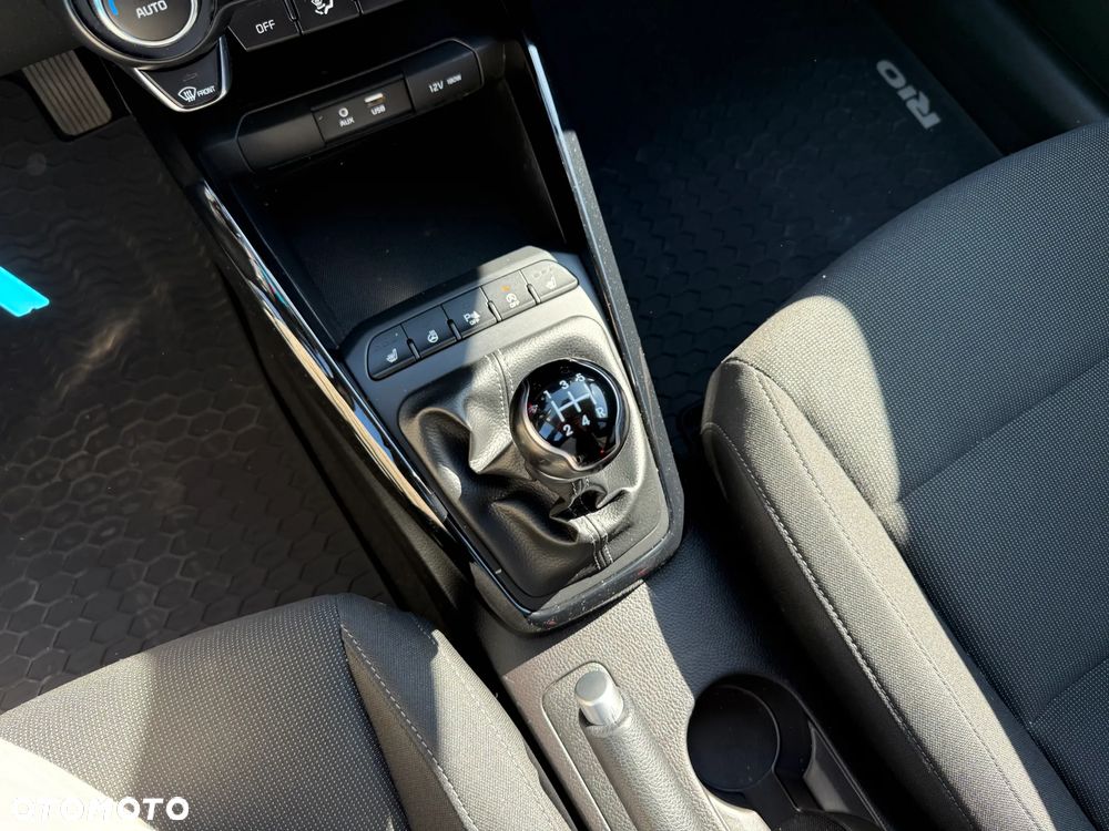 Kia Rio 1.2 Business Line - 20