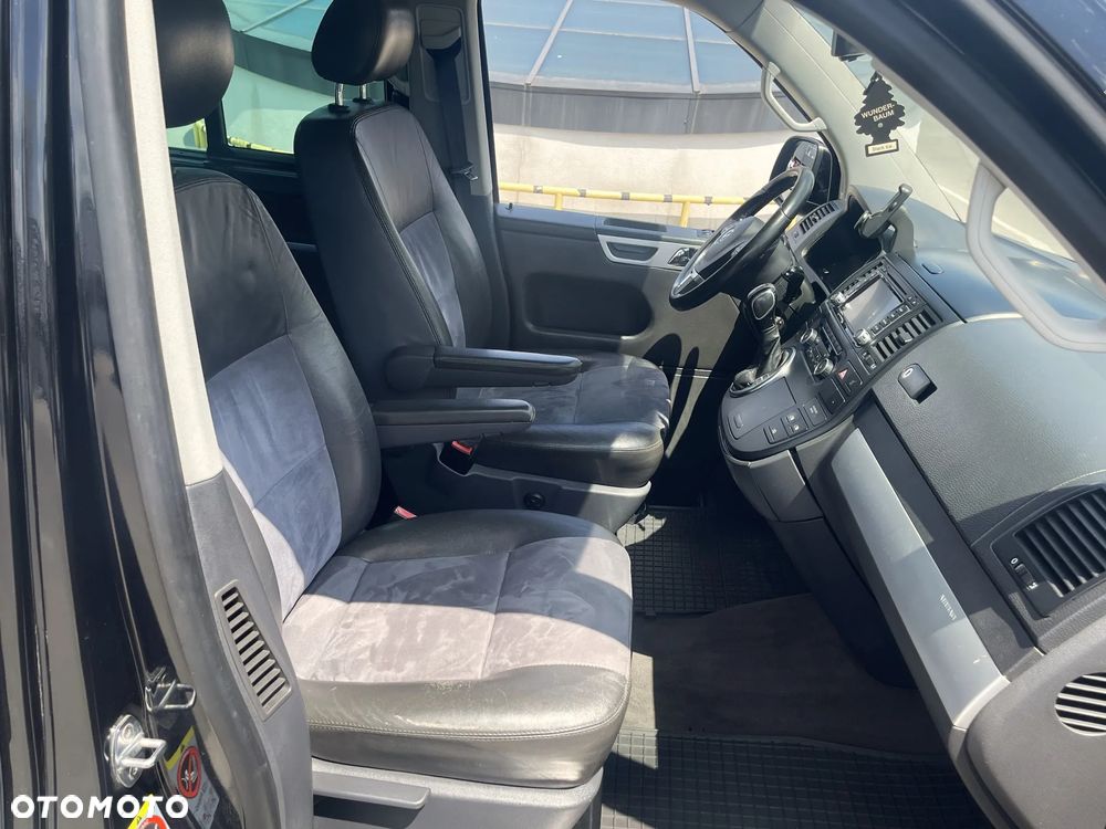 Volkswagen Multivan - 18