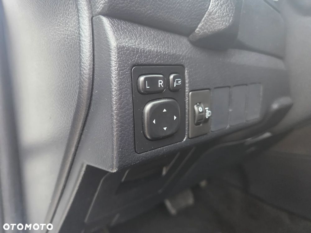 Toyota Auris 1.8 HSD Luna - 11
