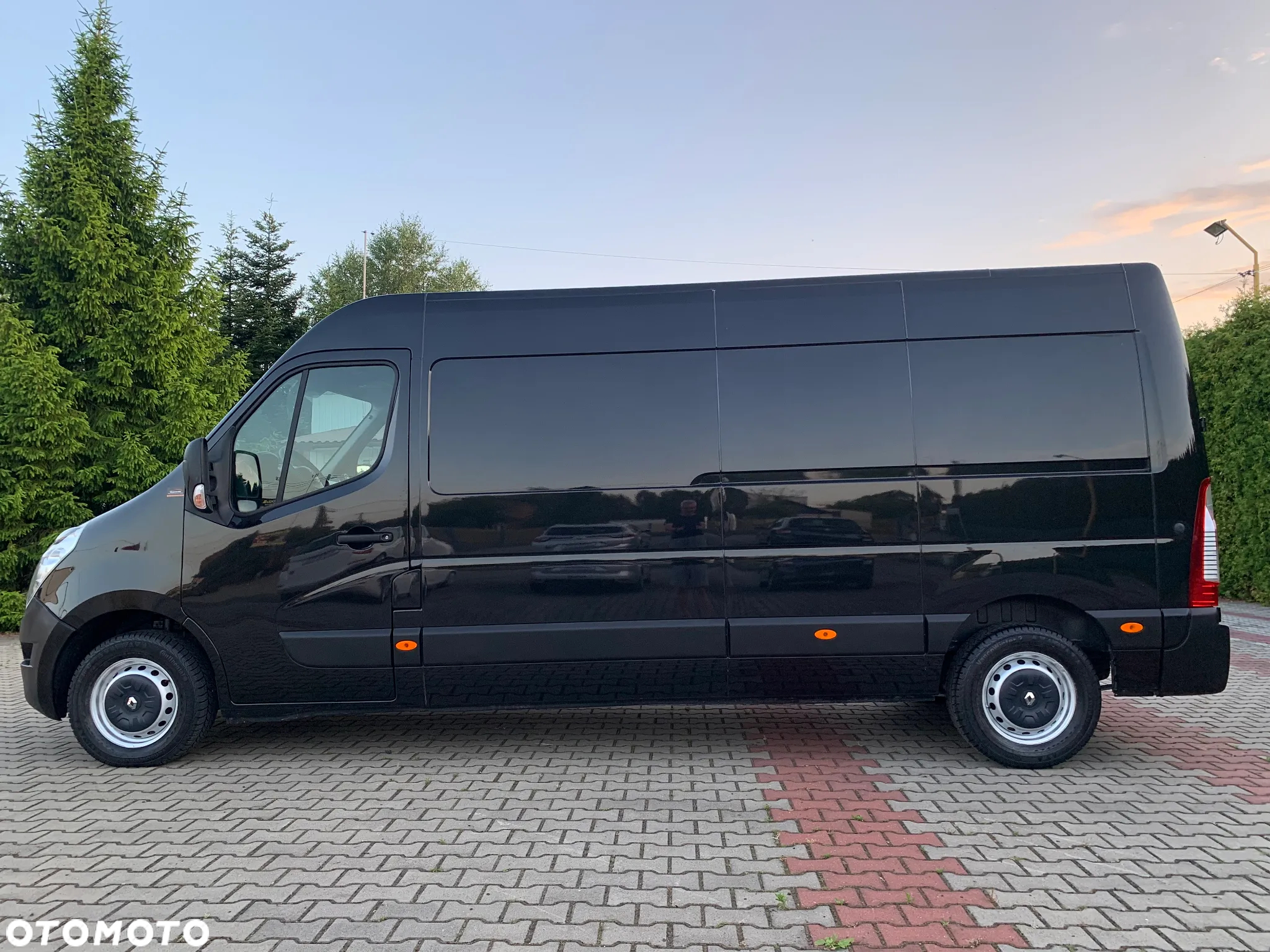 Renault MASTER 2,3dci -130KM L3H2 - 12