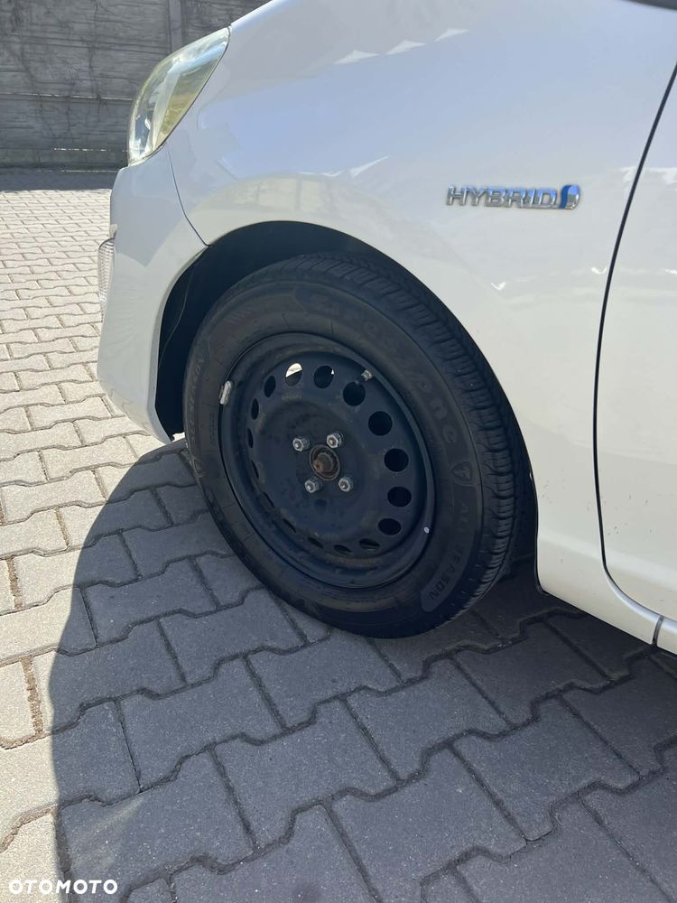Toyota Prius - 24