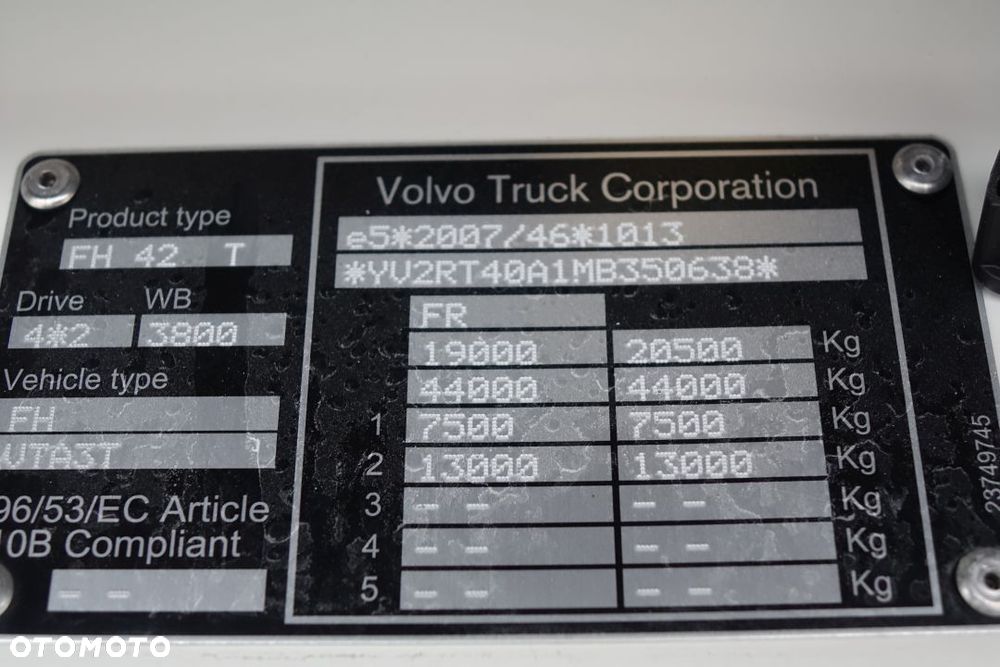 Volvo FH 500 GLOBETROTTER / I-SAVE / STANDARD / AUTOMAT / EURO 6 / KLIMATYZACJA POSTOJOWA / LODÓWKA / LED / NAVI / 2 ZBIORNIKI - 36
