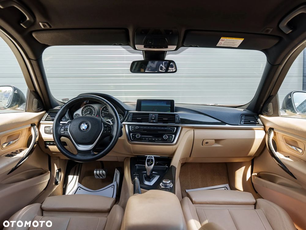 BMW Seria 3 335i xDrive Sport-Aut Luxury Line - 17