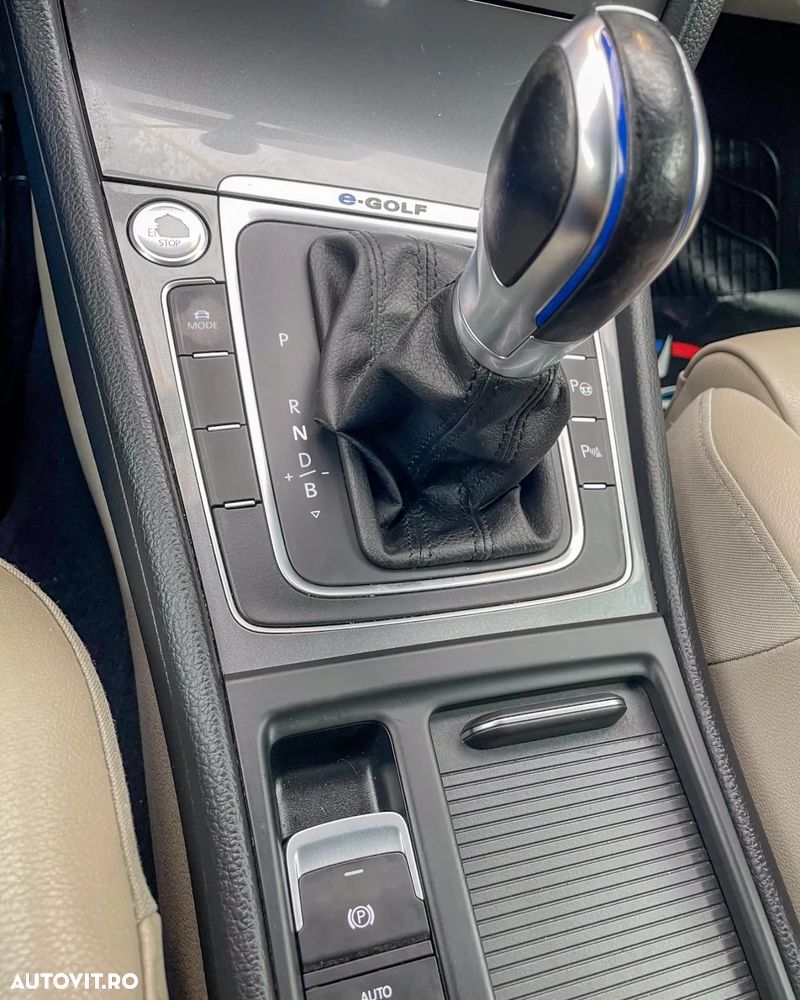 Volkswagen Golf e-Golf - 16
