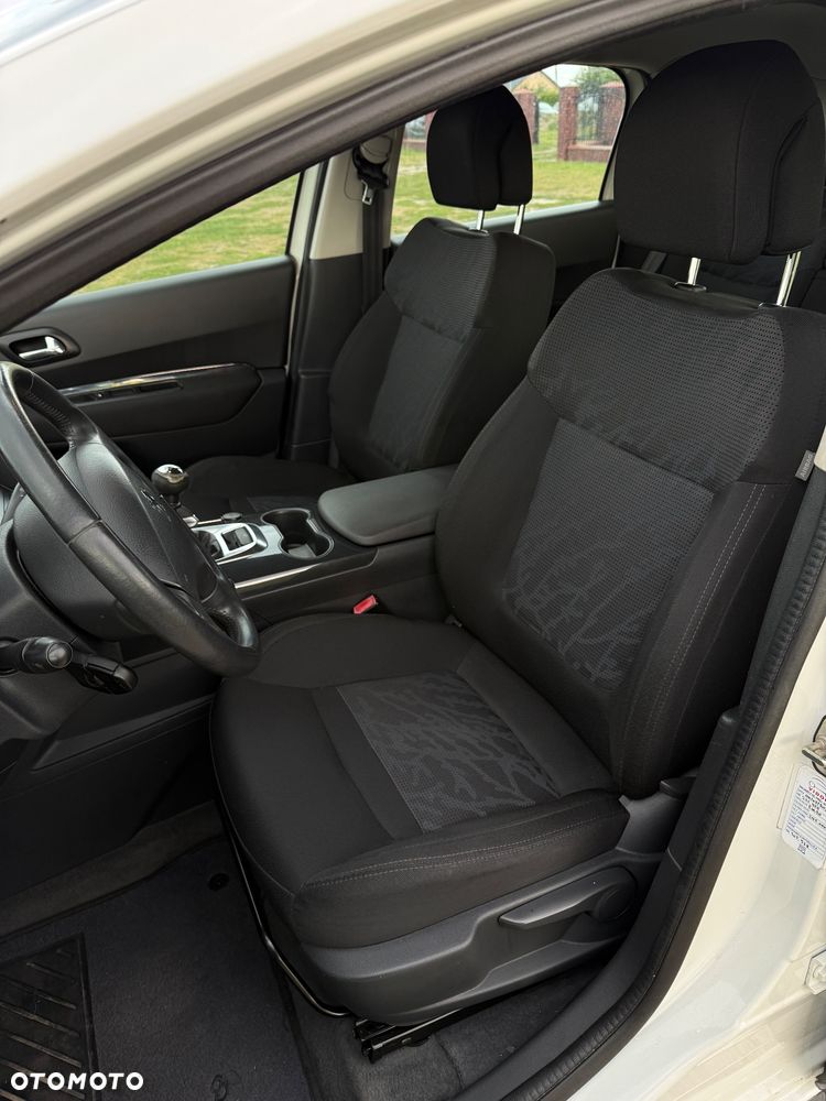 Peugeot 3008 HDi 150 Allure - 6