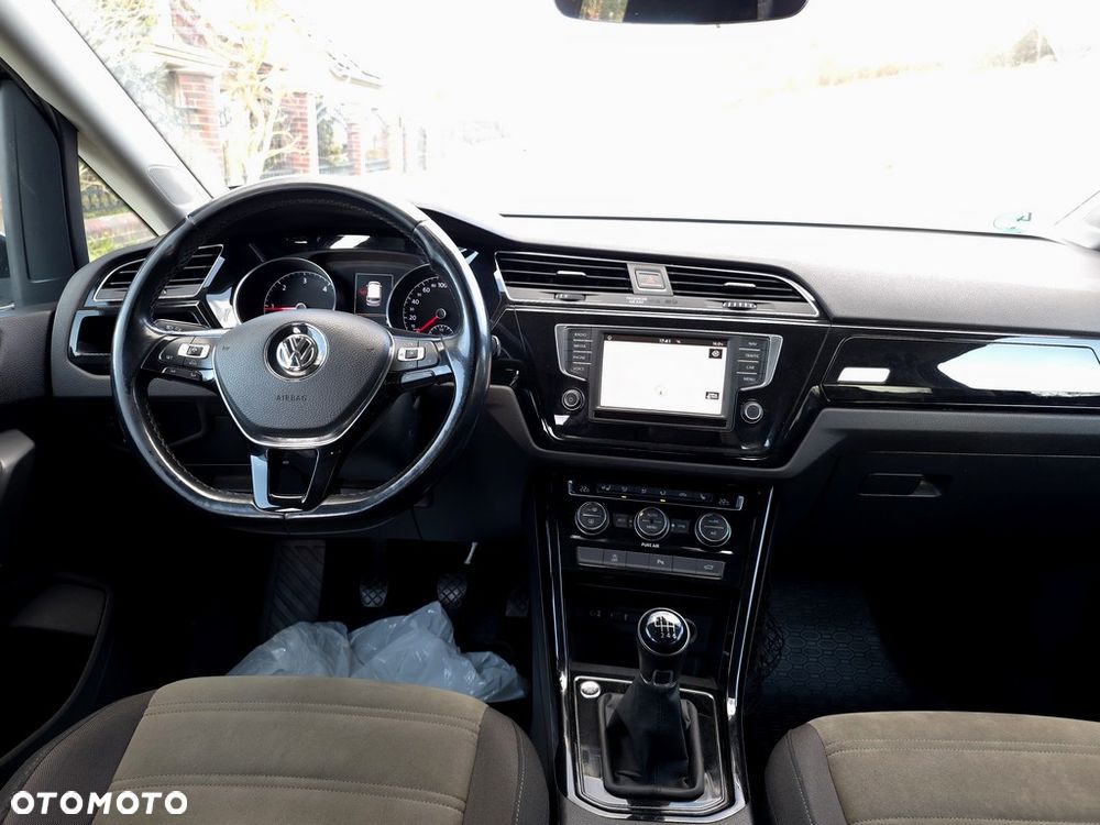 Volkswagen Touran 2.0 TDI BMT Highline - 6