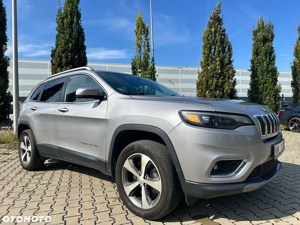 Jeep Cherokee - 1