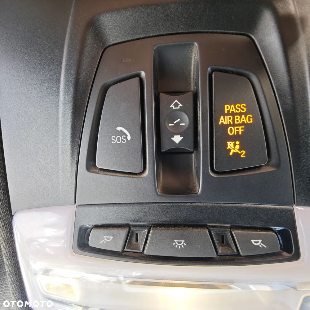 BMW Seria 3 335i Sport Line - 11