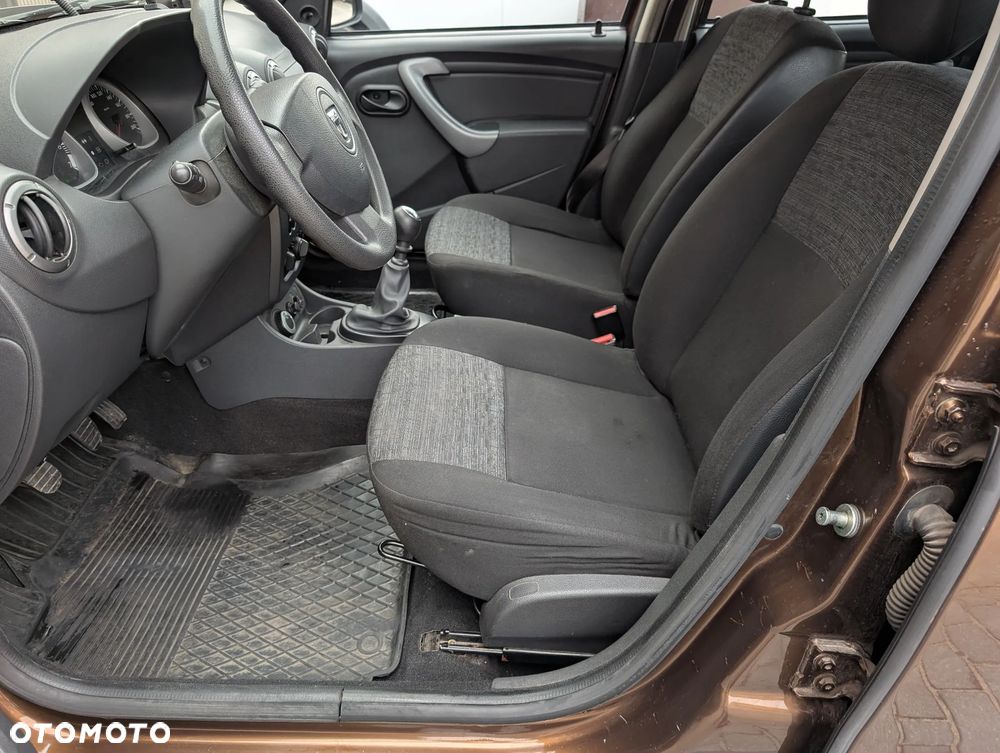 Dacia Duster 1.6 Laureate 4x4 - 19