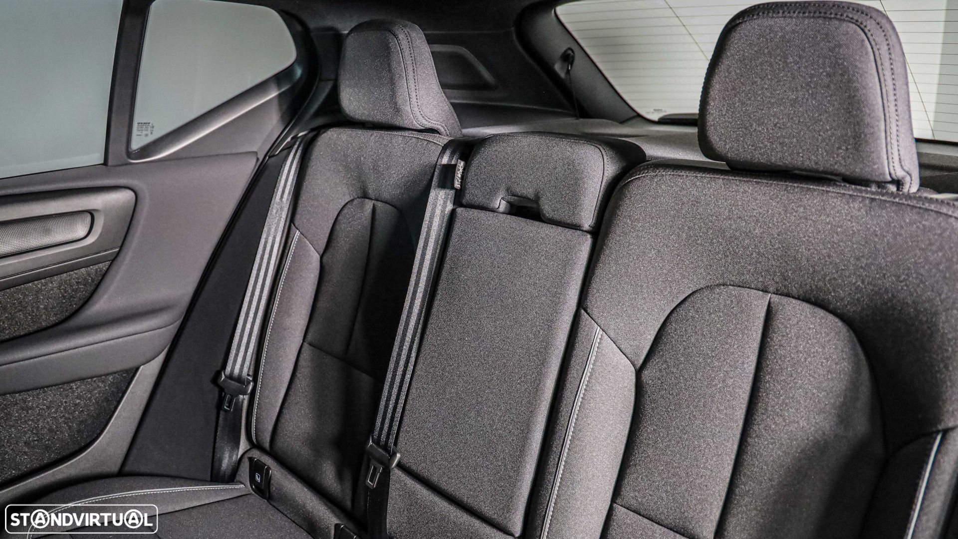 Volvo XC 40 Recharge Extended Range Plus - 11
